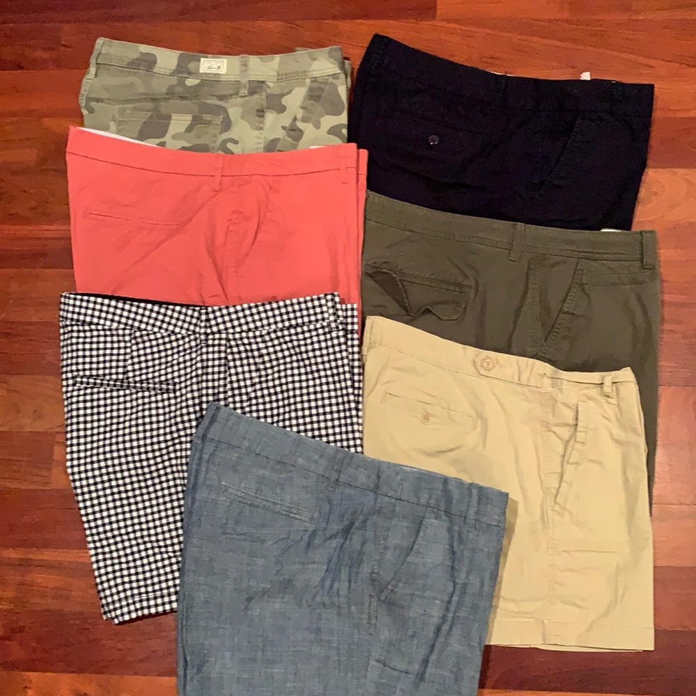 7 pairs is Shorts all in excellent condition. Size 16. Selling the bundle